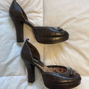 Vintage Brown Faux Alligator Leather Platform Heels Bongo